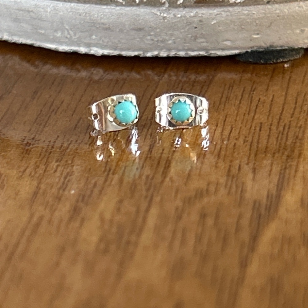 Linda Yazzie Native American Sterling Silver Turquoise Stud Earrings - Picture 2 of 3